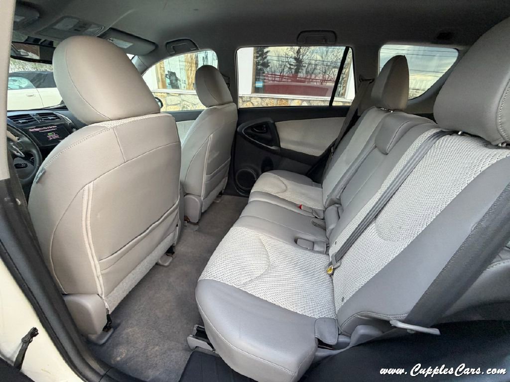 Used 2014 Toyota RAV4 EV image 22