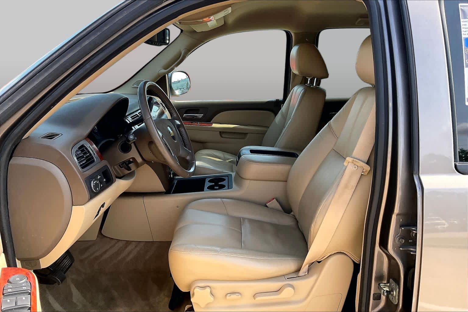 Used 2011 Chevrolet Tahoe LT w/ Texas Edition RWD image 6
