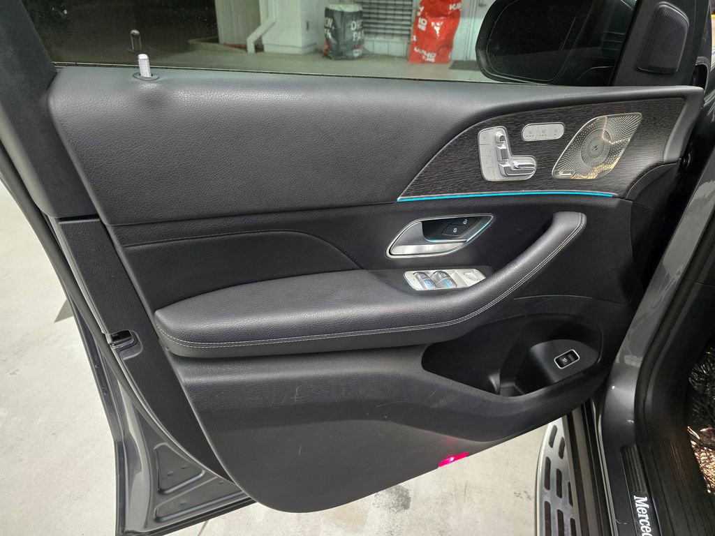 Used 2022 Mercedes-Benz GLS 450 4MATIC image 15