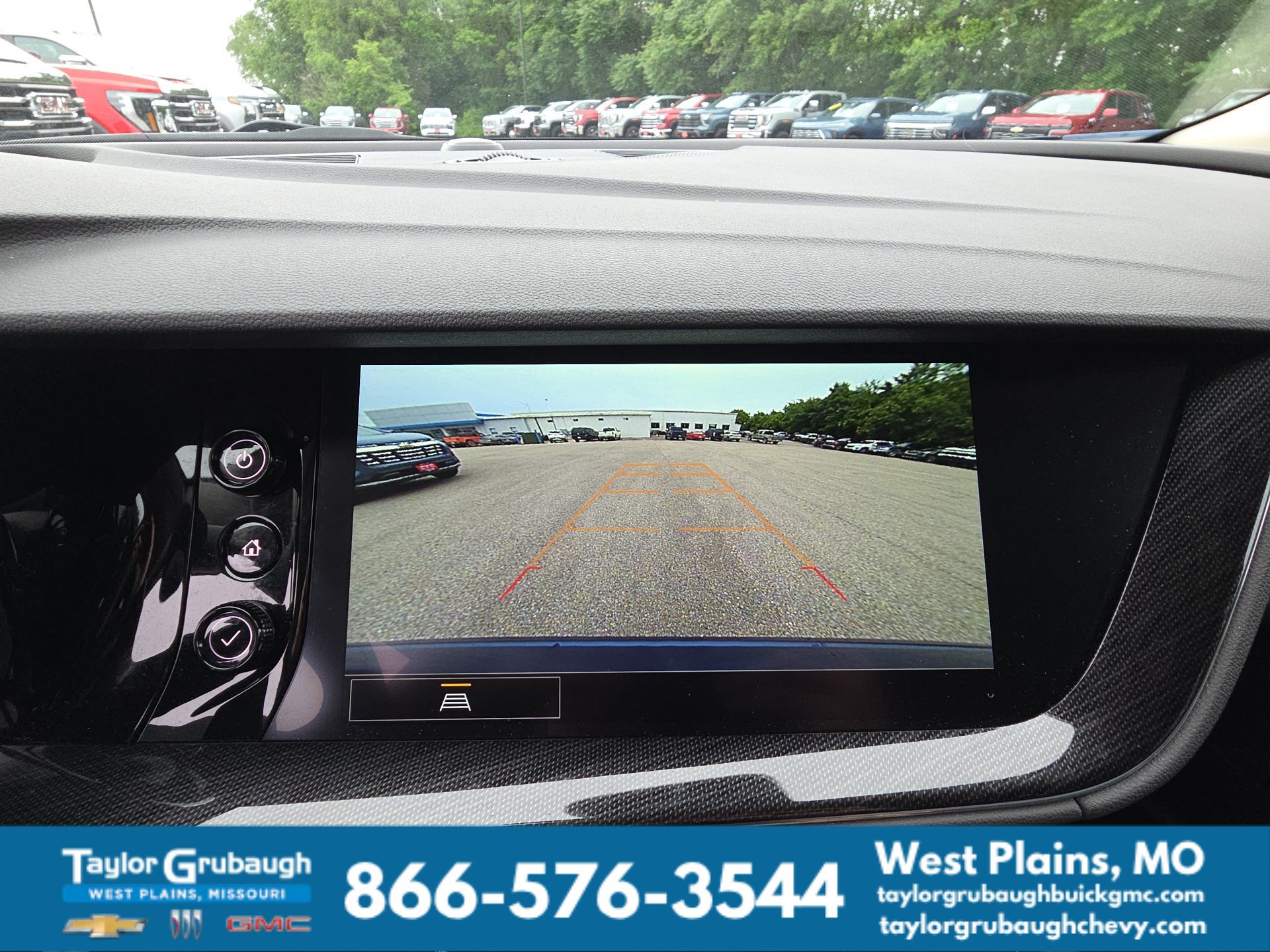 Used 2023 Buick Envision Essence FWD image 22