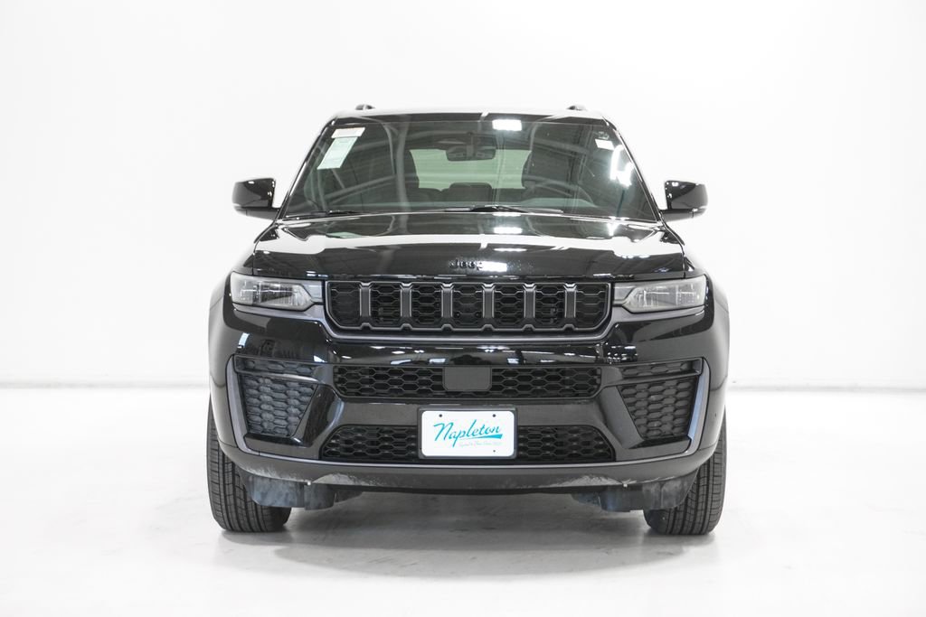 New 2026 Jeep Grand Cherokee L Limited w/ MOPAR Finishing Package AWD/4WD image 3