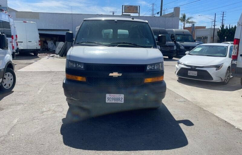 Used 2019 Chevrolet Express 2500 Extended w/ Driver Convenience Package image 2