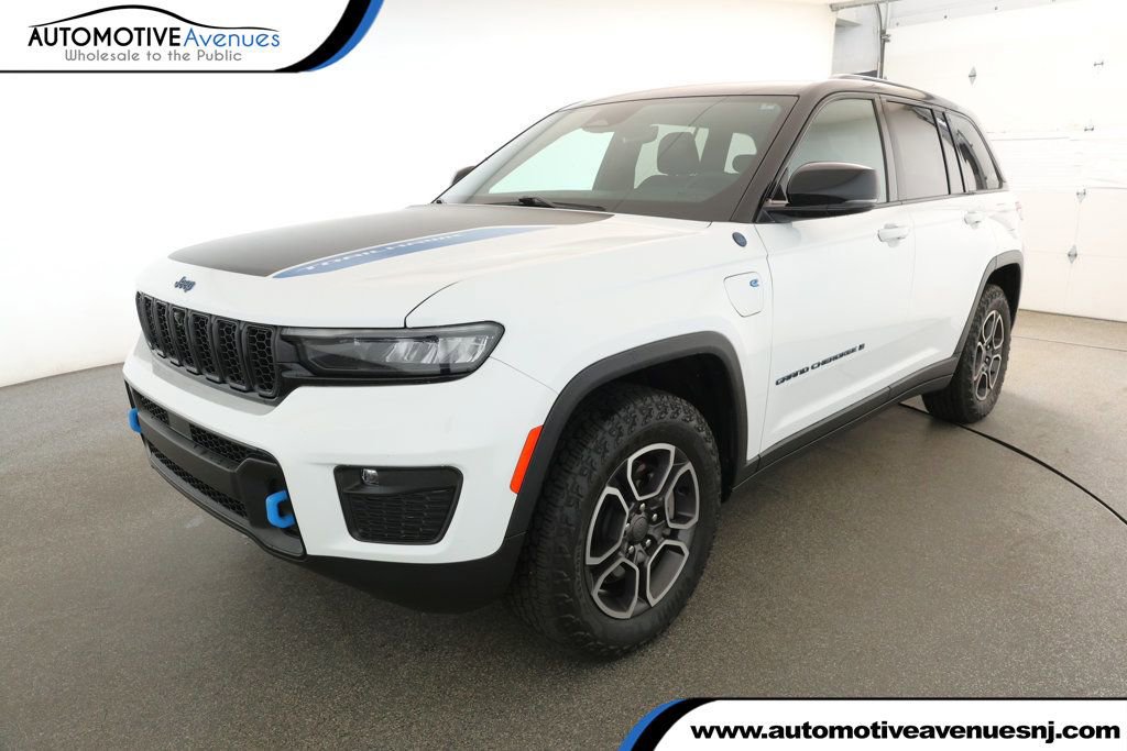 Used 2023 Jeep Grand Cherokee Trailhawk