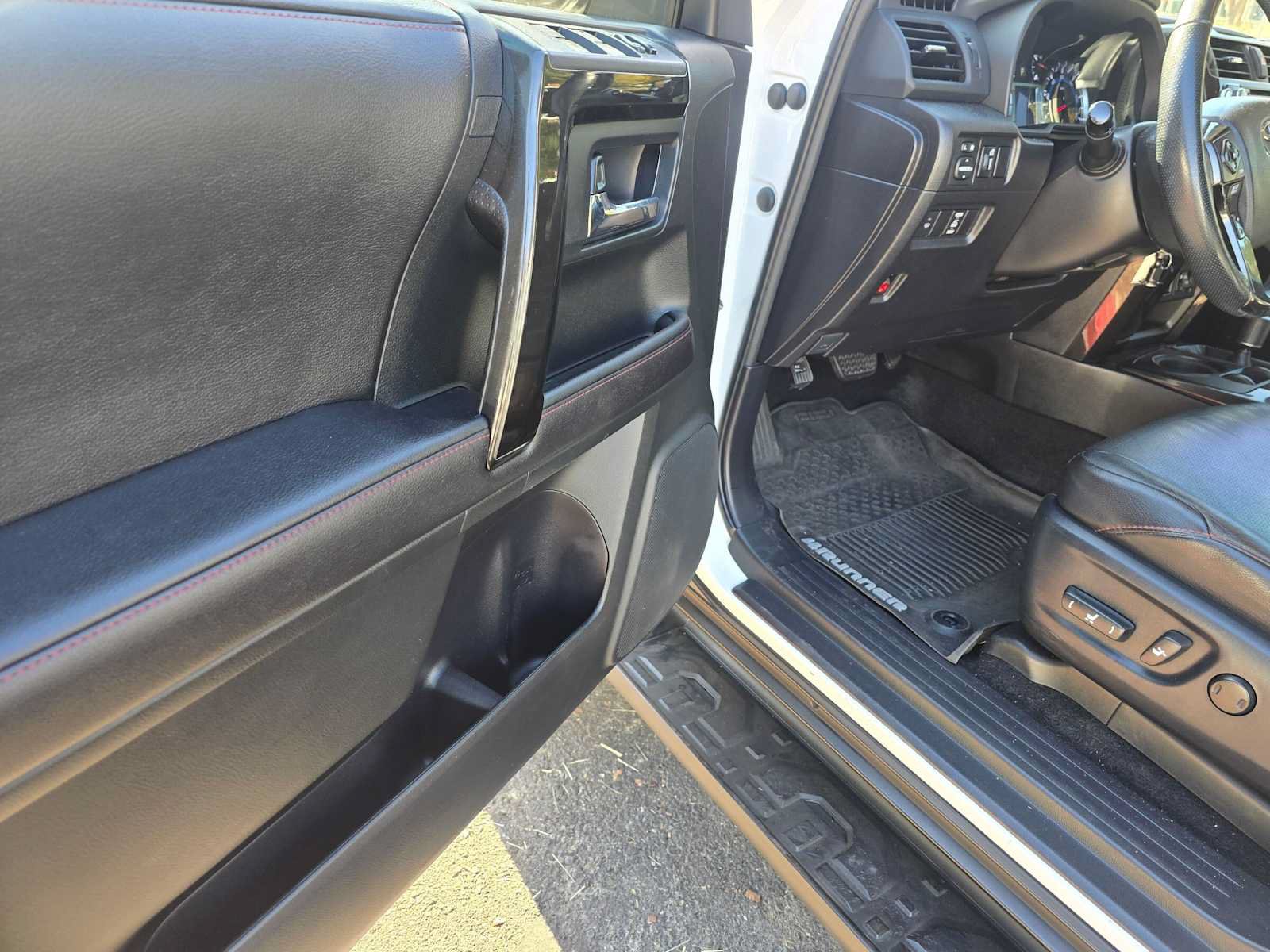 Used 2016 Toyota 4Runner Trail AWD/4WD image 21