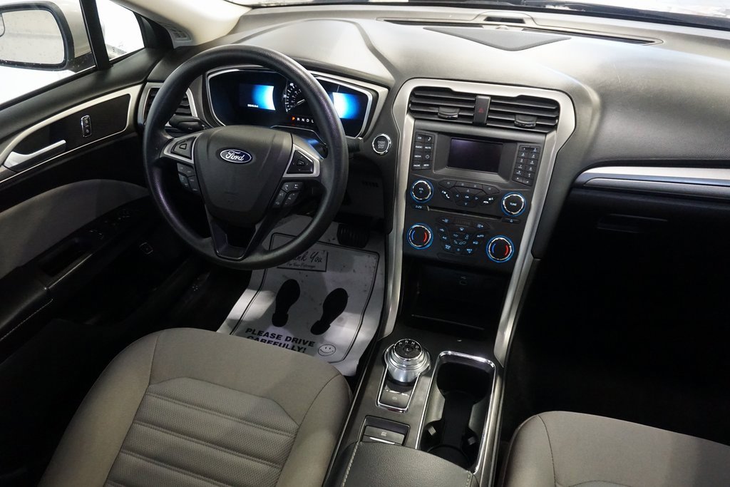 Used 2018 Ford Fusion S image 25