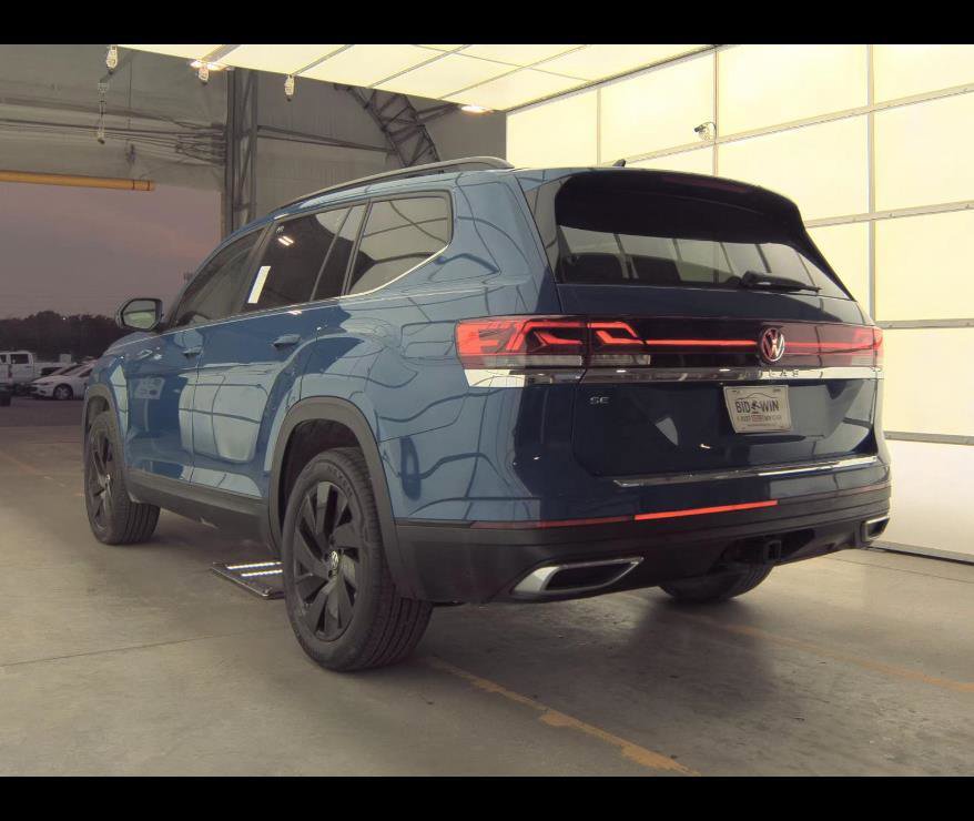 Used 2025 Volkswagen Atlas SE FWD image 11