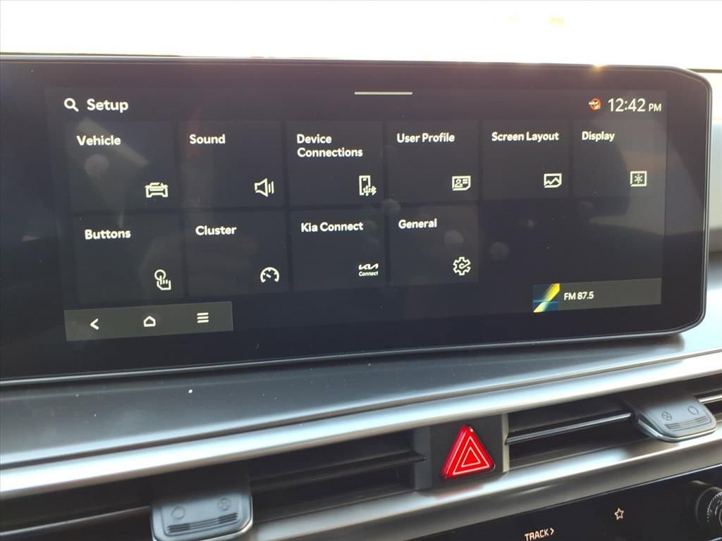 New 2026 Kia Sorento LX FWD image 17