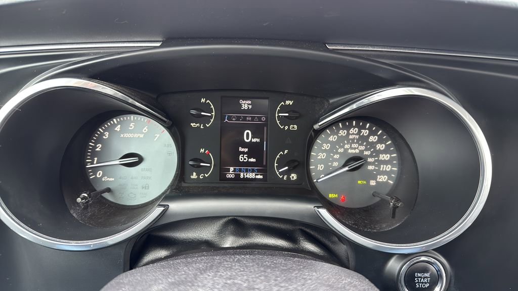 Used 2020 Toyota Sequoia TRD Pro AWD/4WD image 30