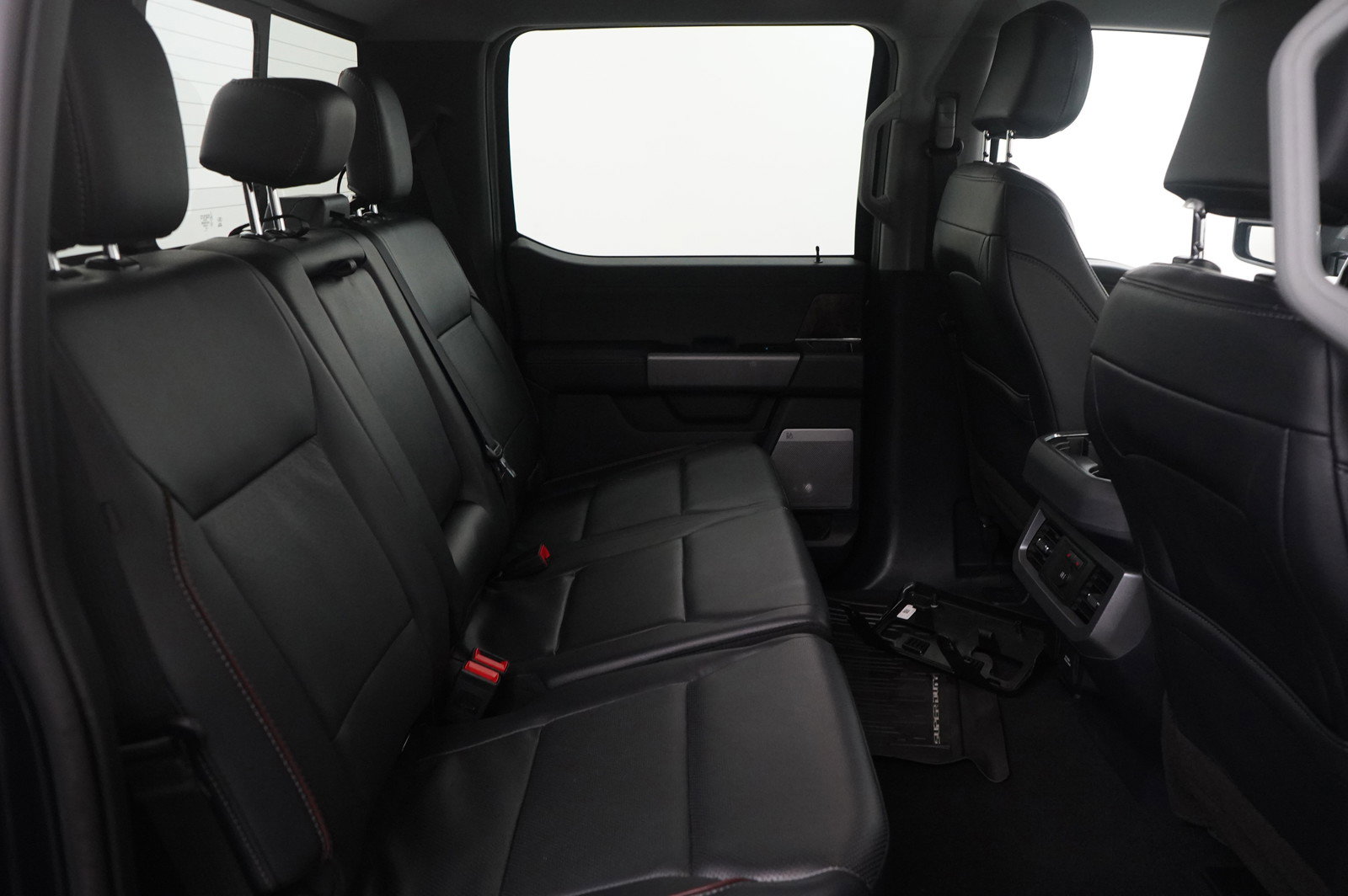 Used 2023 Ford F250 Lariat image 12