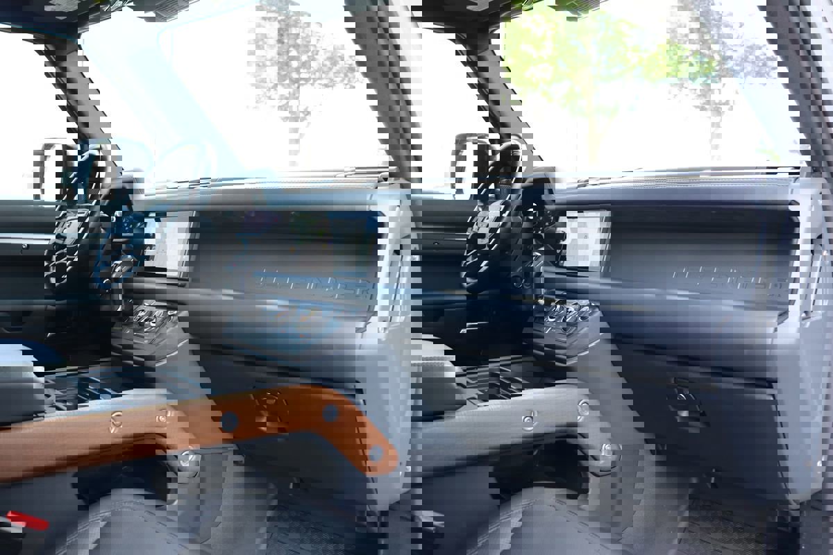 Used 2020 Land Rover Defender 110 X image 12