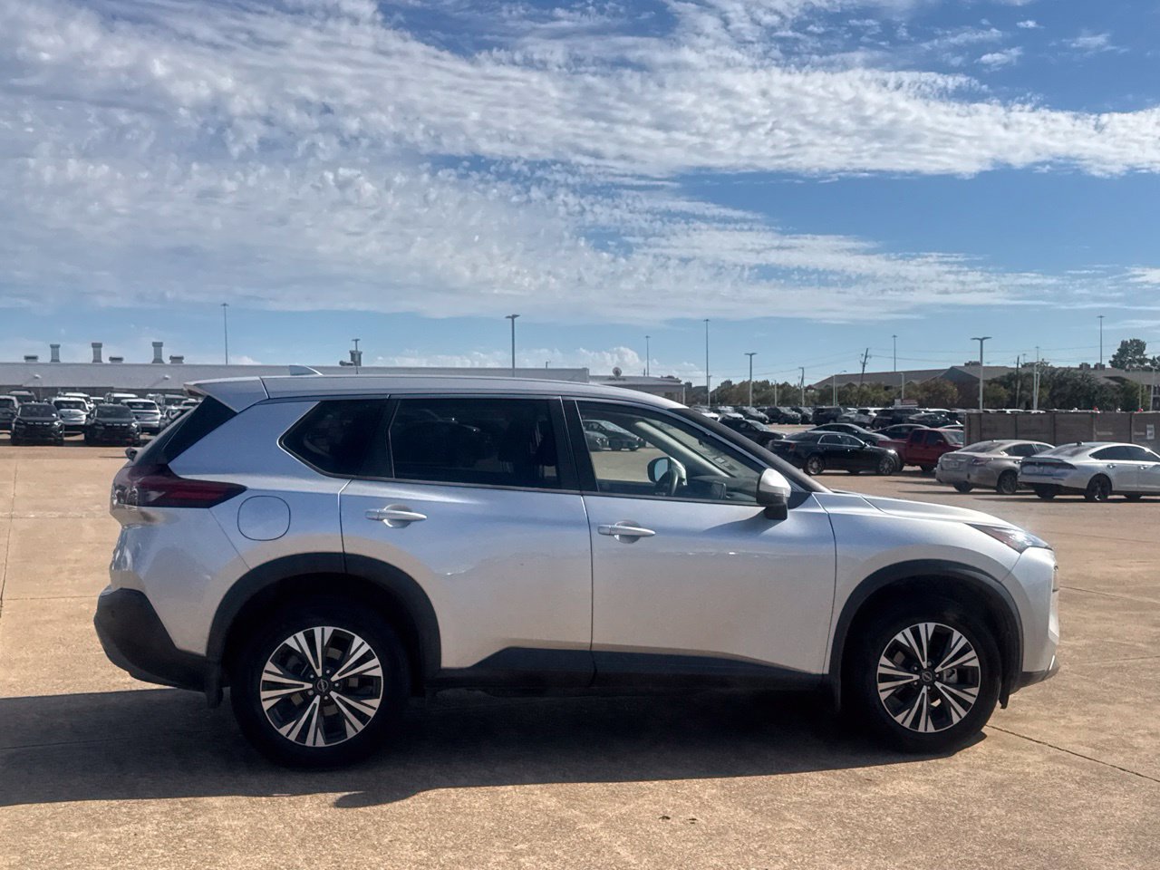 Certified 2023 Nissan Rogue SV FWD image 32