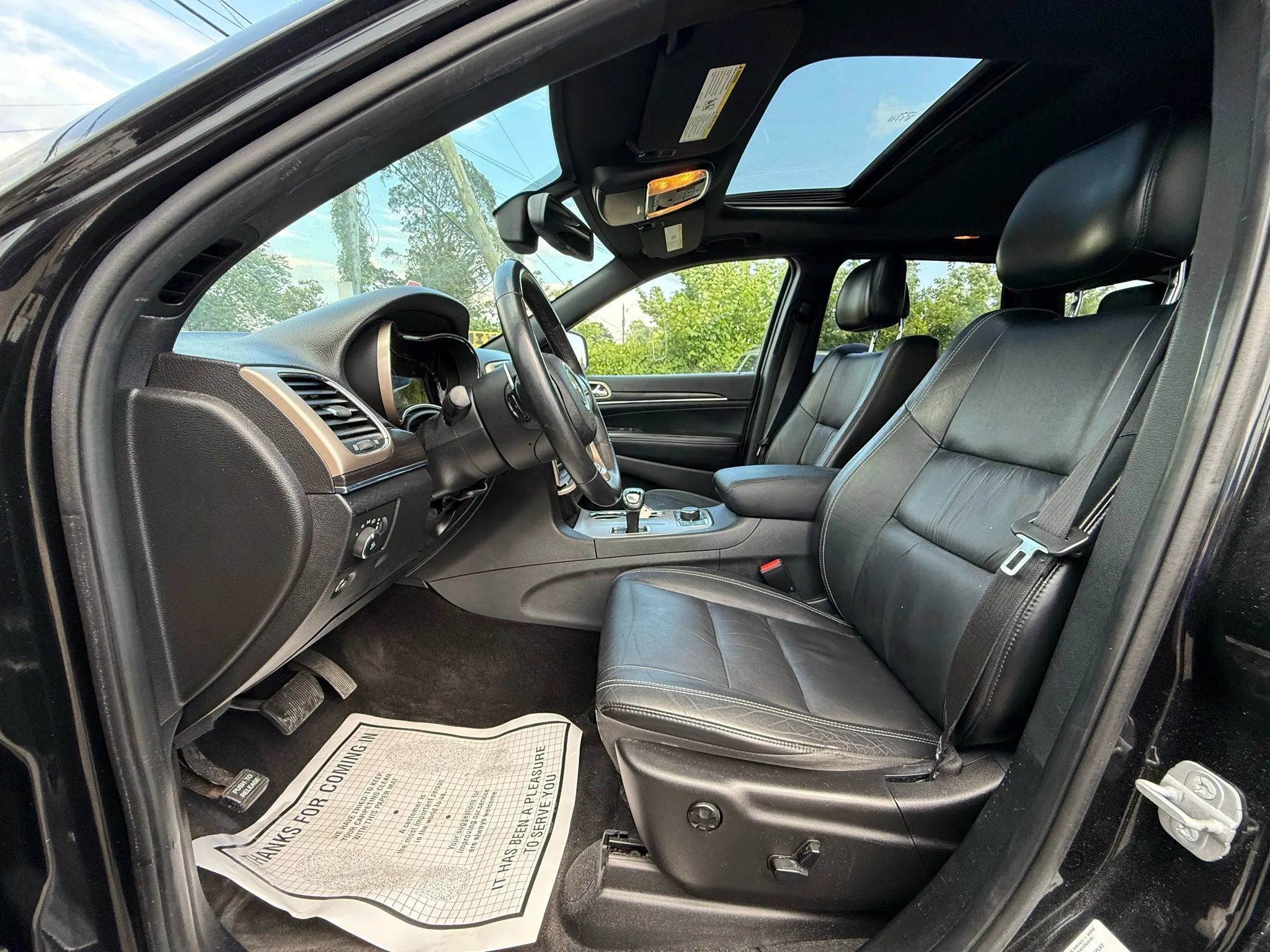 Used 2014 Jeep Grand Cherokee Limited AWD/4WD image 10