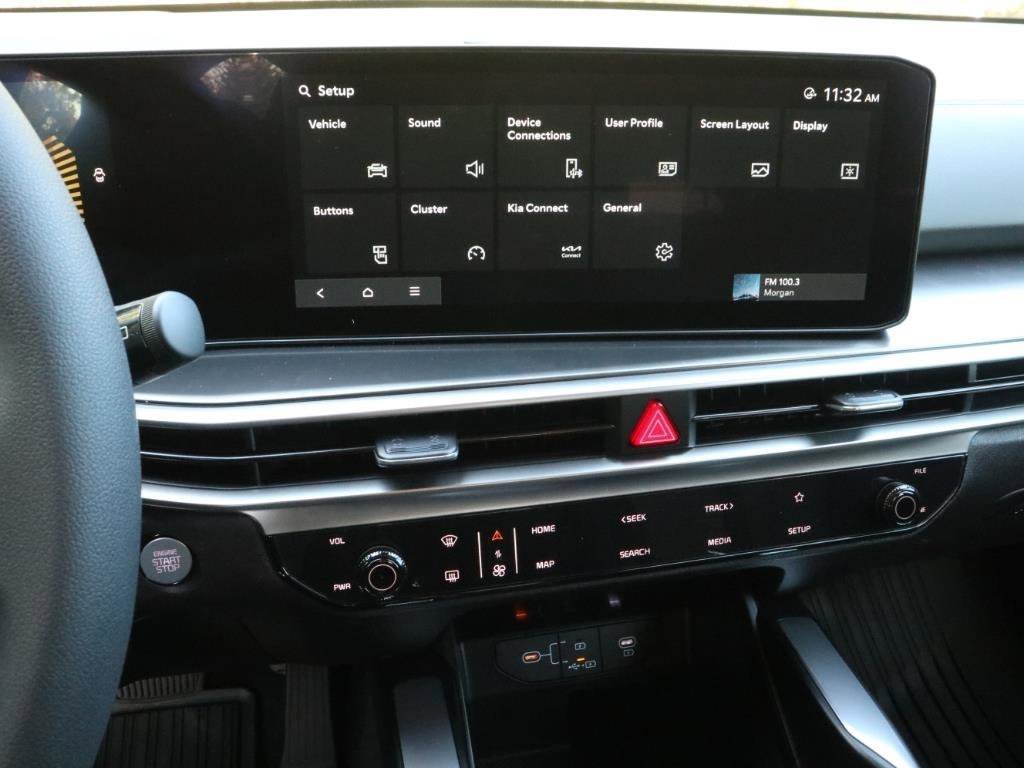 New 2025 Kia Sorento LX FWD image 8
