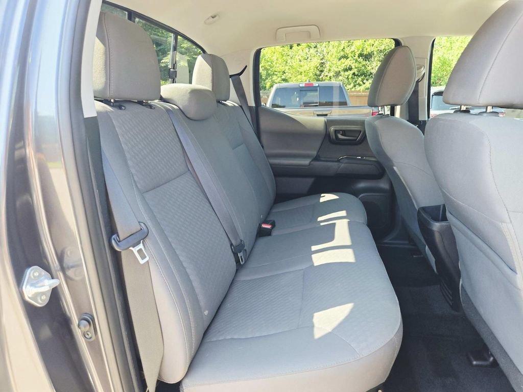 Used 2021 Toyota Tacoma SR AWD/4WD image 15