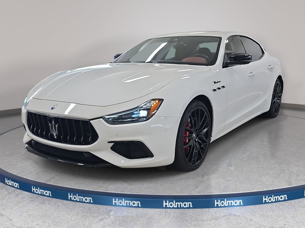 Used 2023 Maserati Ghibli Modena image 1