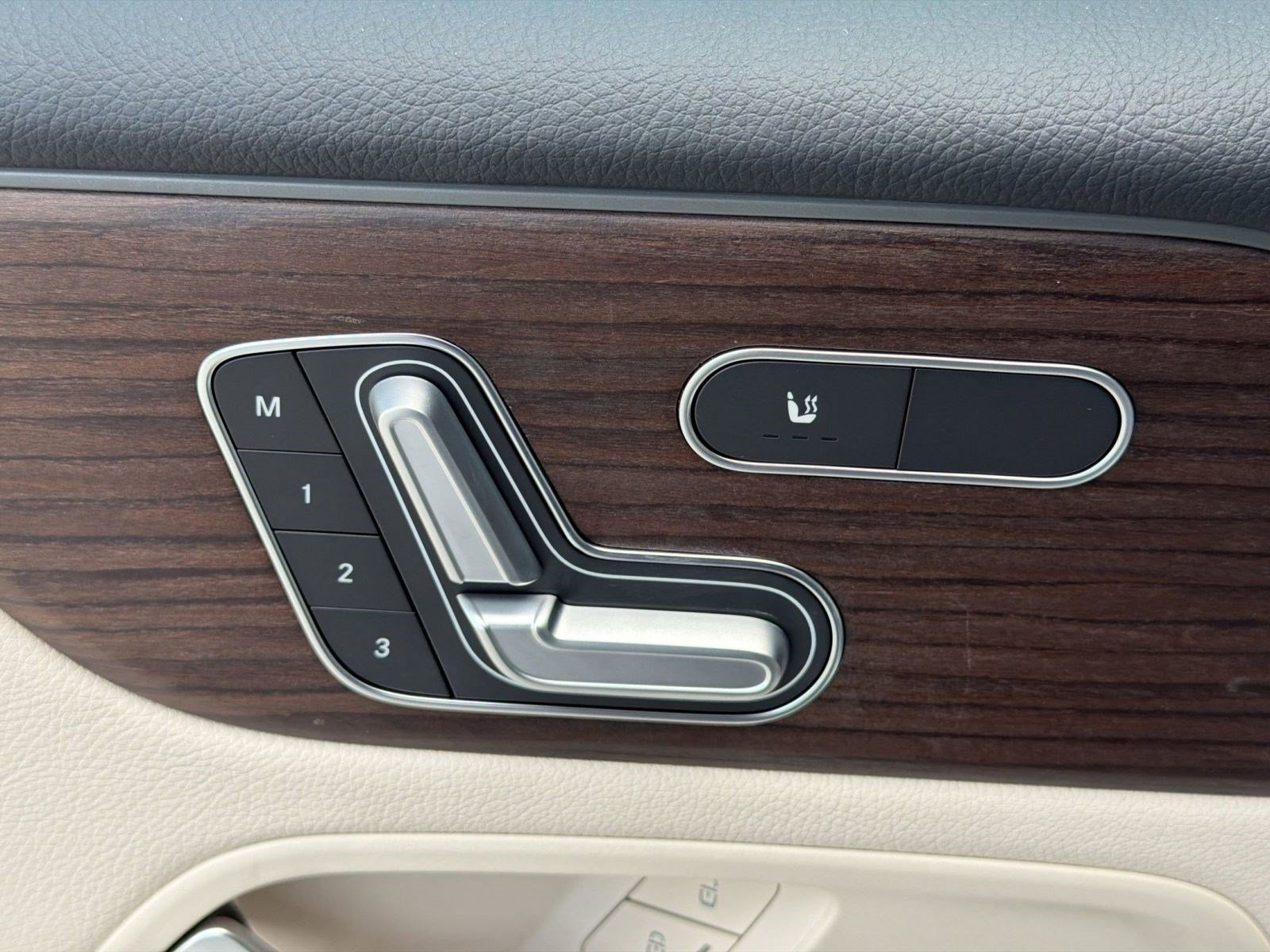 Used 2026 Mercedes-Benz GLB 250 image 21