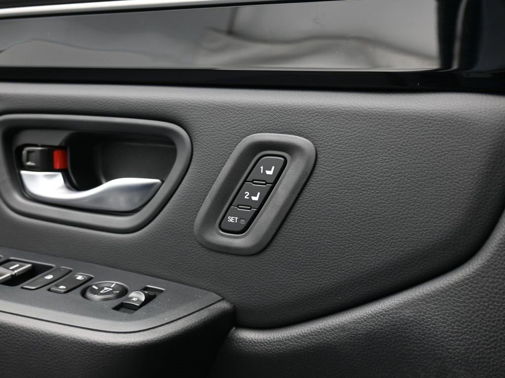 New 2025 Honda Pilot Touring image 32