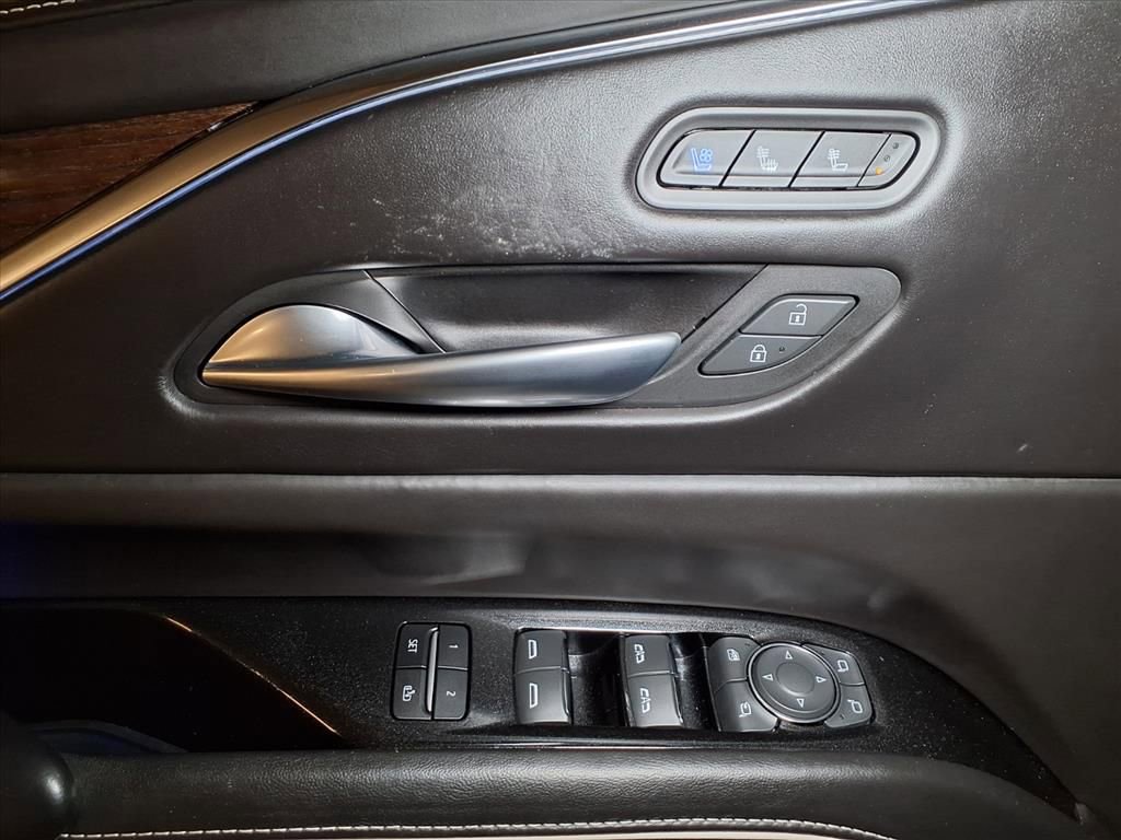 Certified 2023 Cadillac Escalade Premium Luxury Platinum image 17