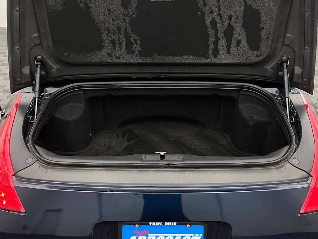 Used 2007 Nissan 350Z Touring RWD image 9