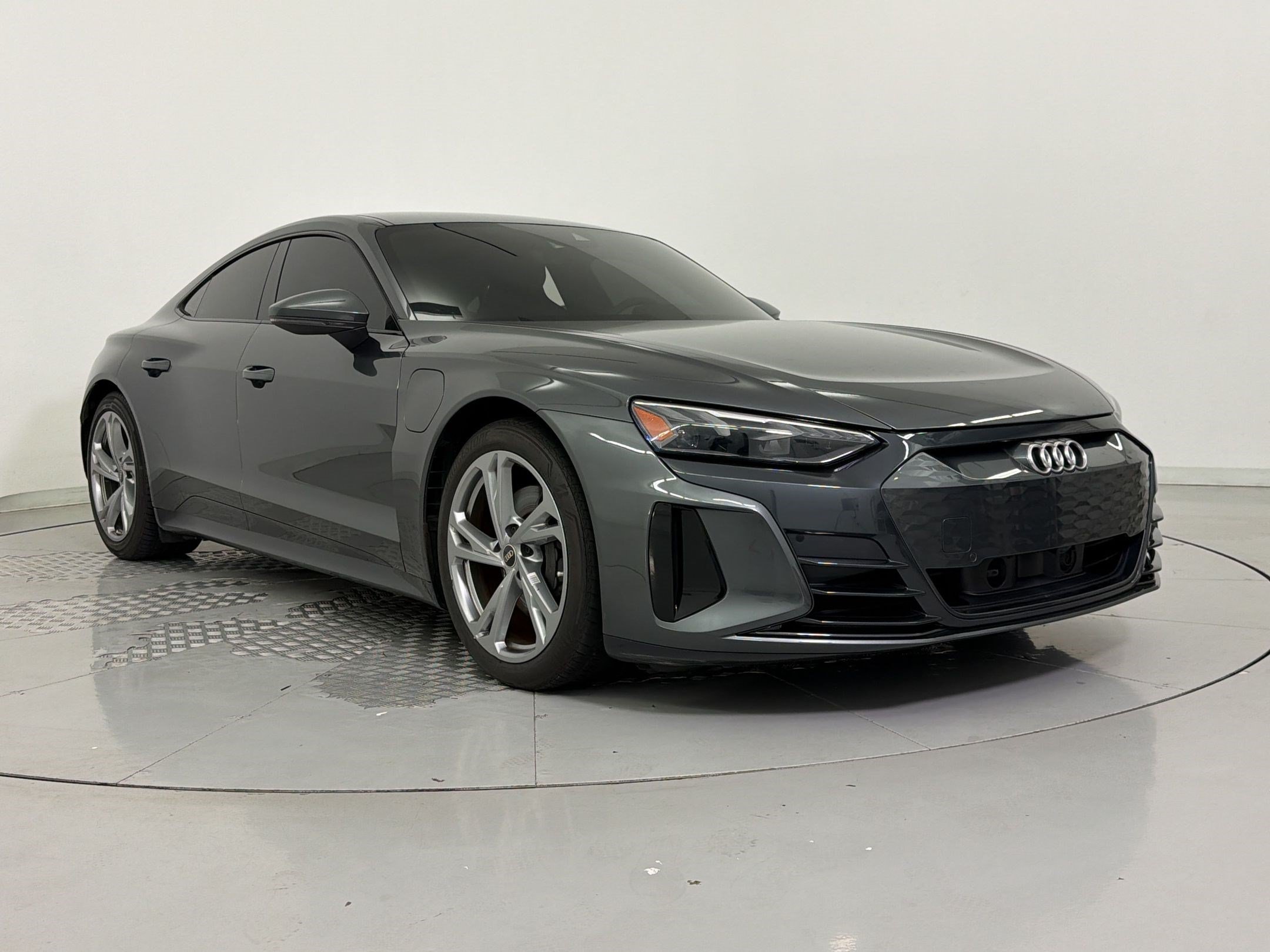 Used 2023 Audi e-tron GT Premium Plus AWD/4WD image 7