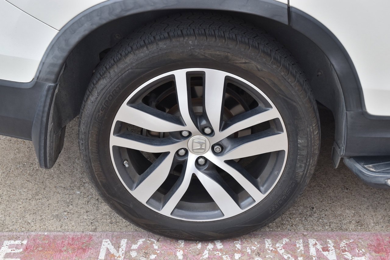 Used 2018 Honda Pilot Touring image 10