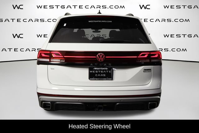 Used 2025 Volkswagen Atlas Peak Edition SE AWD/4WD image 10