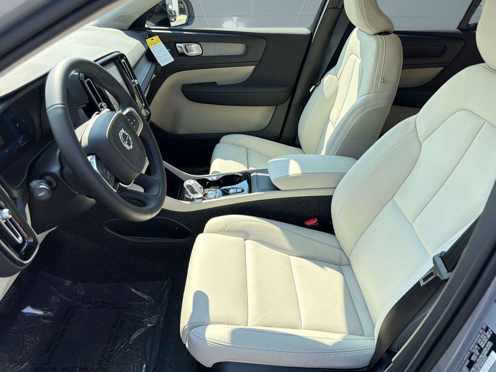 New 2026 Volvo XC40 B5 Ultra w/ Protection Package image 5