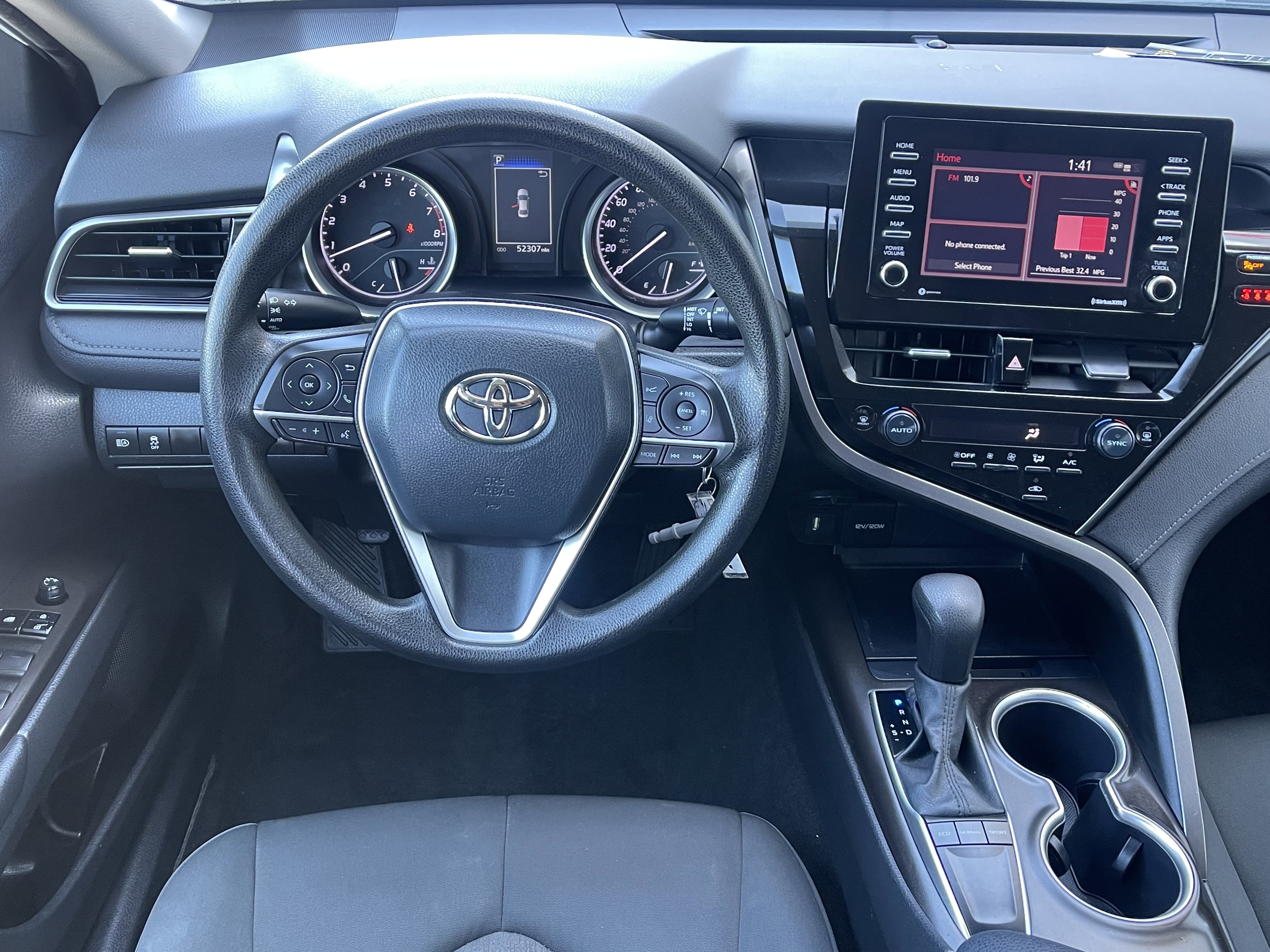 Used 2024 Toyota Camry LE FWD image 22