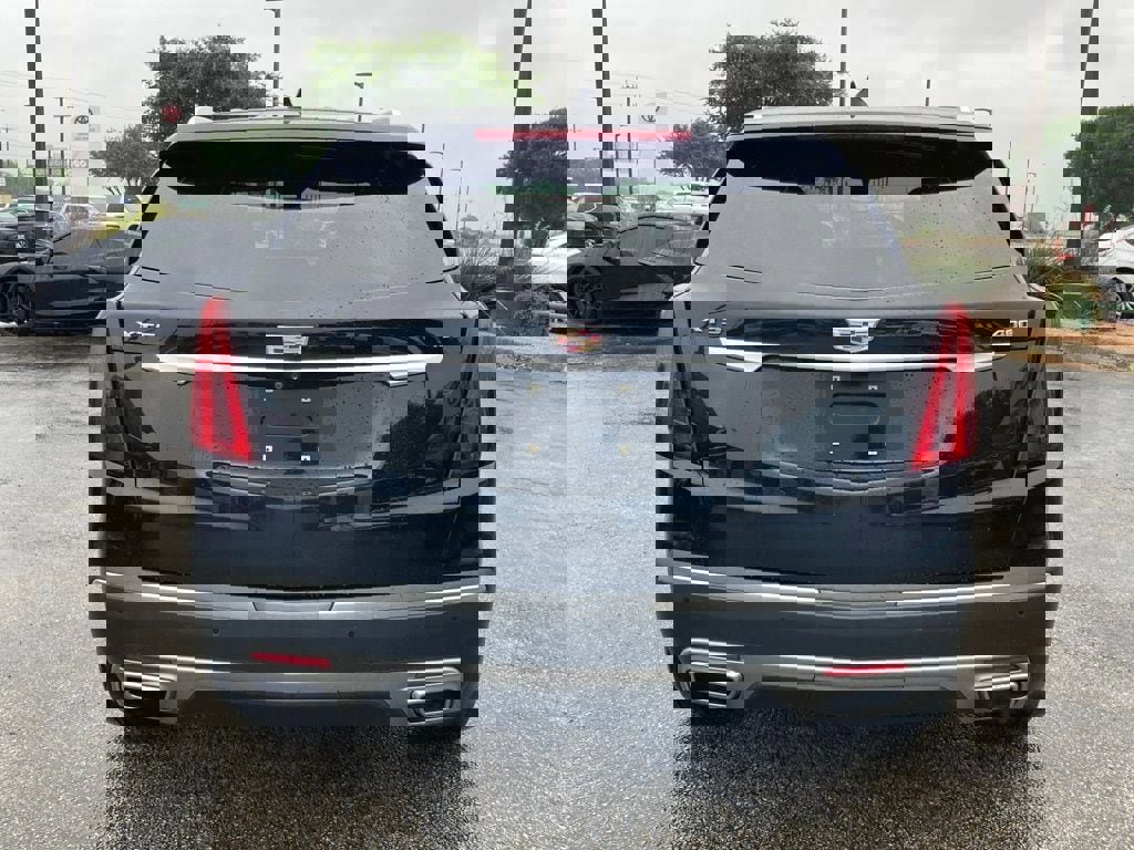 Used 2023 Cadillac XT5 Premium Luxury w/ Technology Package FWD image 6