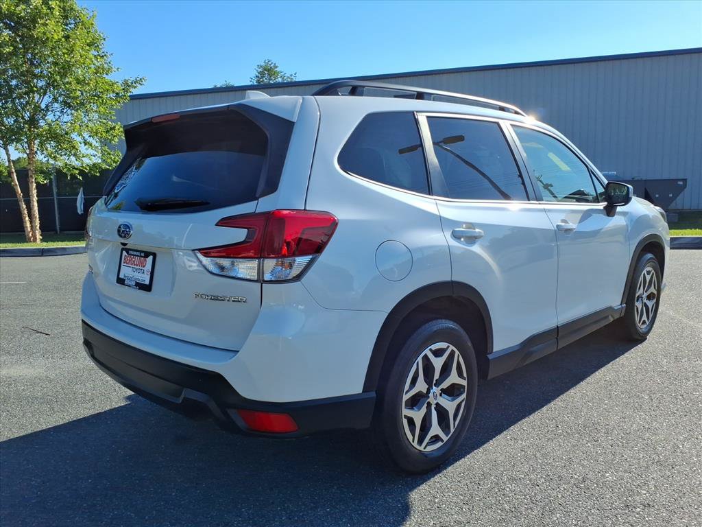 Used 2023 Subaru Forester Premium AWD/4WD image 4
