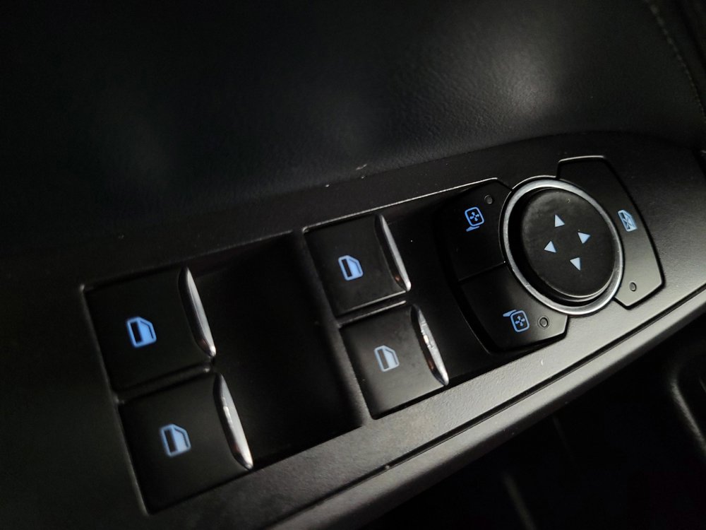 Used 2020 Ford Explorer XLT w/ Equipment Group 202A image 27