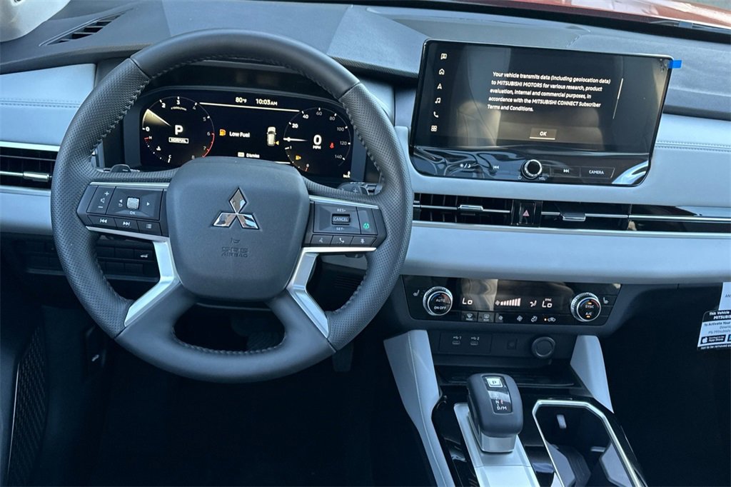 New 2025 Mitsubishi Outlander SE image 15