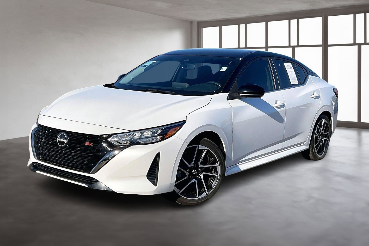 Used 2024 Nissan Sentra SR image 3