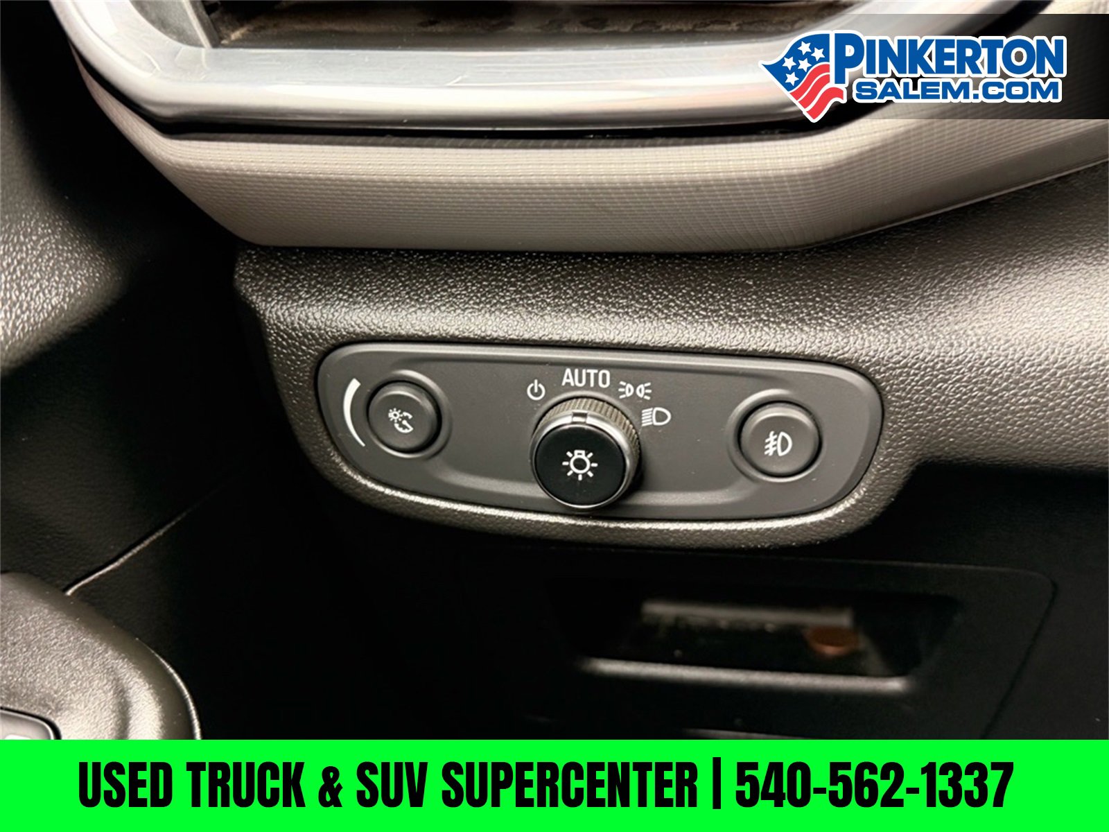 Used 2021 Chevrolet TrailBlazer LT w/ Sun and Liftgate Package image 29