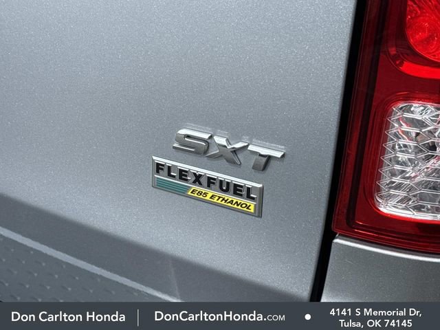 Used 2019 Dodge Grand Caravan SXT image 8