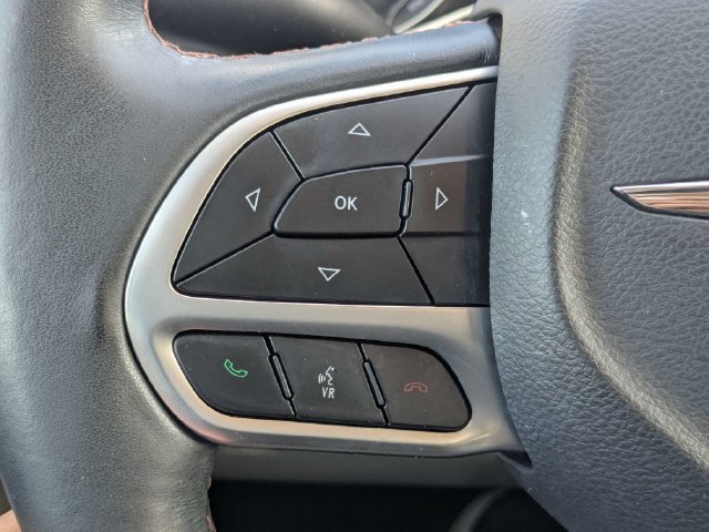 Used 2017 Chrysler Pacifica Touring-L Plus FWD image 23