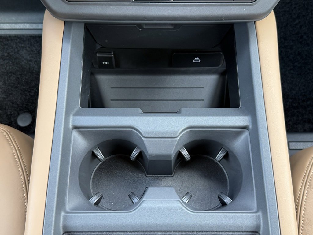 New 2026 Land Rover Defender 110 S image 21