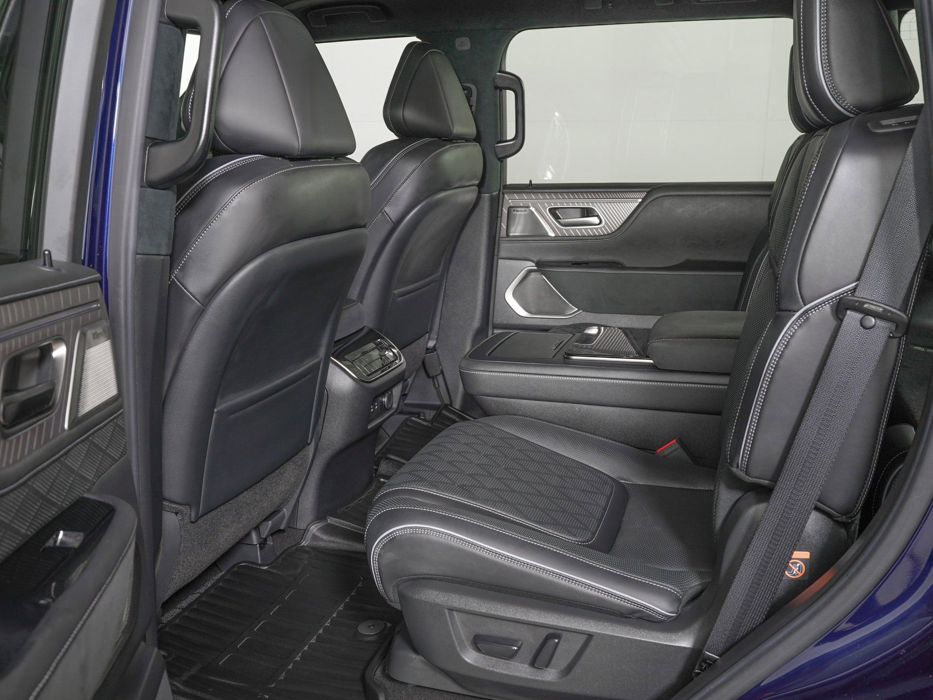 Used 2025 INFINITI QX80 Autograph AWD/4WD image 15