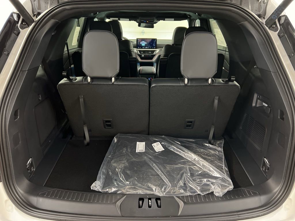 New 2026 Ford Explorer ST-Line w/ ST-Line Street Pack image 35