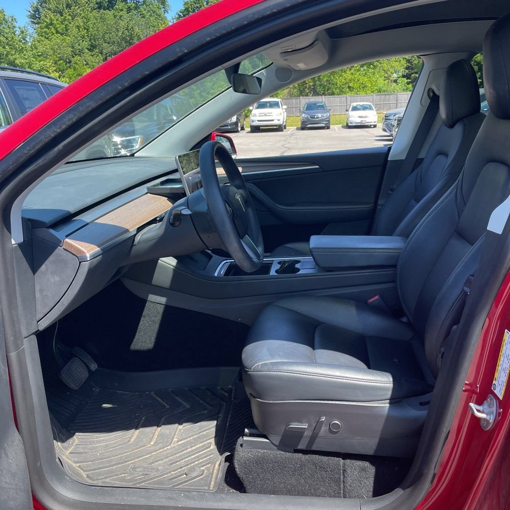 Used 2023 Tesla Model Y Long Range AWD/4WD image 3