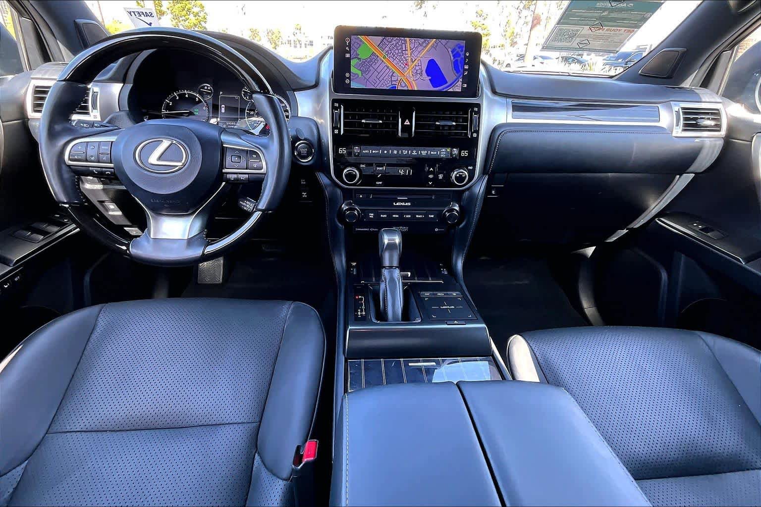 Used 2023 Lexus GX 460 Luxury w/ Accessory Package AWD/4WD image 14