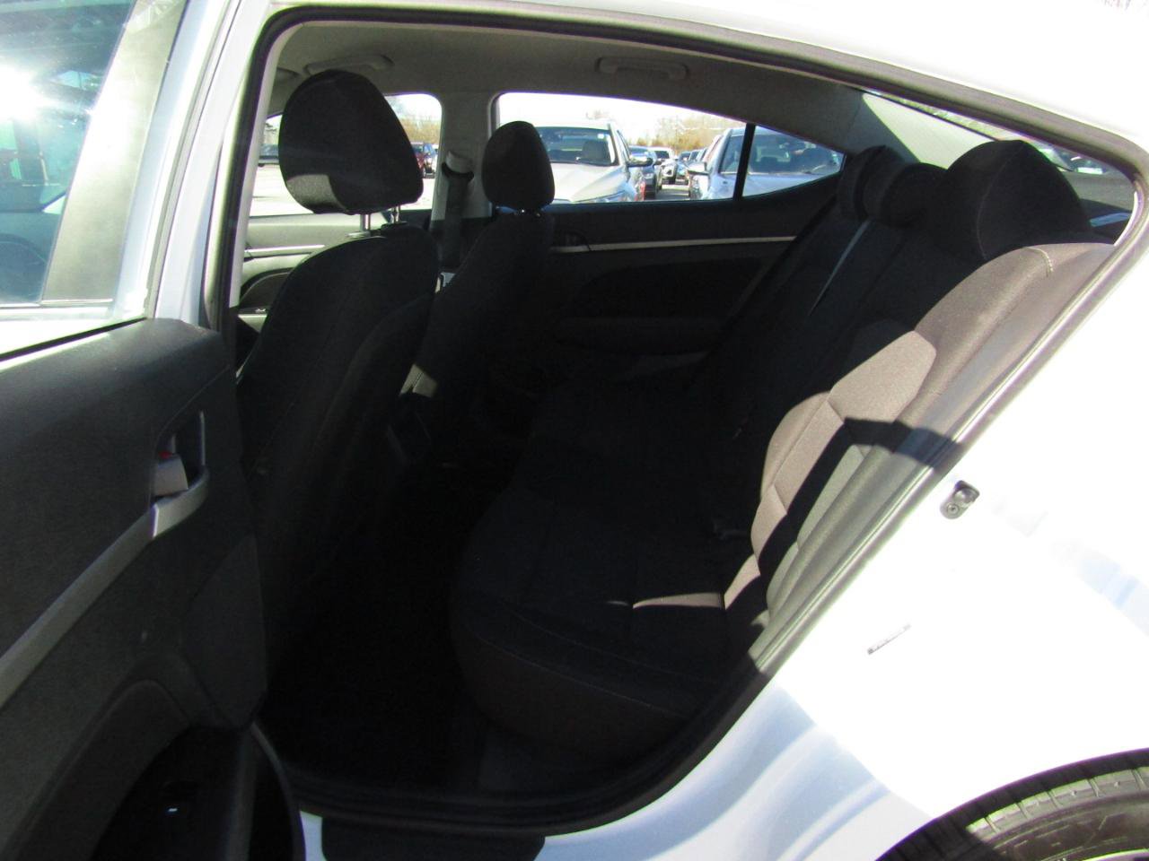 Used 2018 Hyundai Elantra SEL FWD image 19