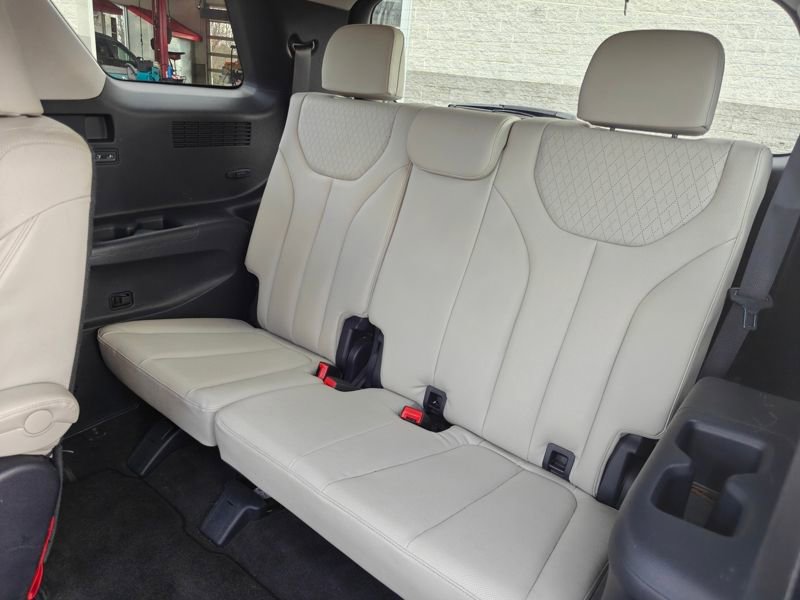 Used 2022 Hyundai Palisade SEL w/ Premium Package image 20