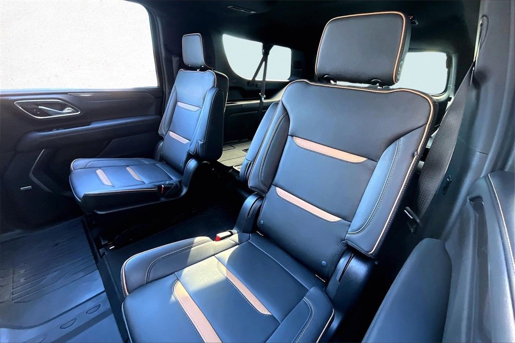 Used 2023 GMC Yukon XL AT4 w/ AT4 Premium Plus Package image 21