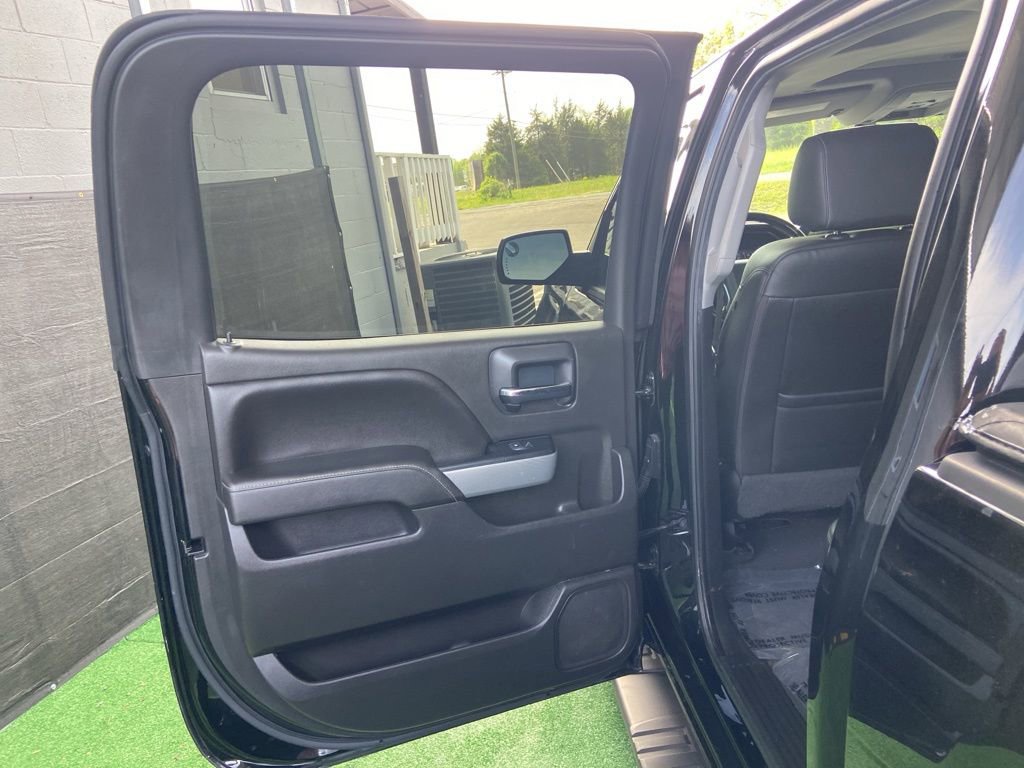 Used 2018 Chevrolet Silverado 1500 LTZ Z71 w/ LTZ Plus Package AWD/4WD image 39