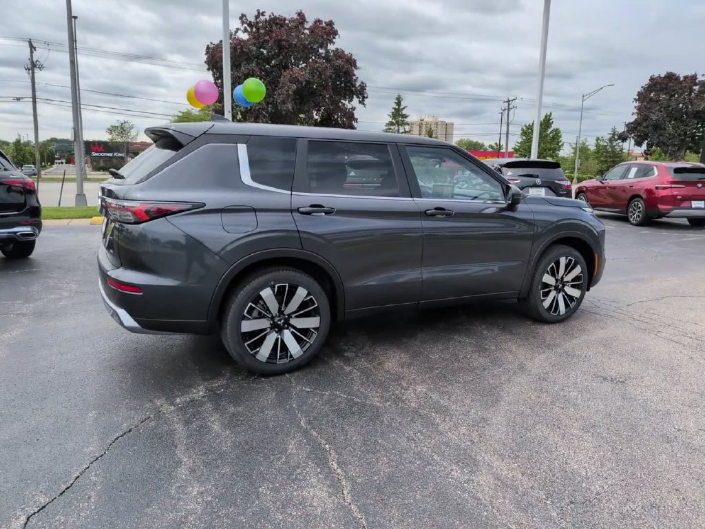 New 2026 Mitsubishi Outlander SE AWD/4WD image 8