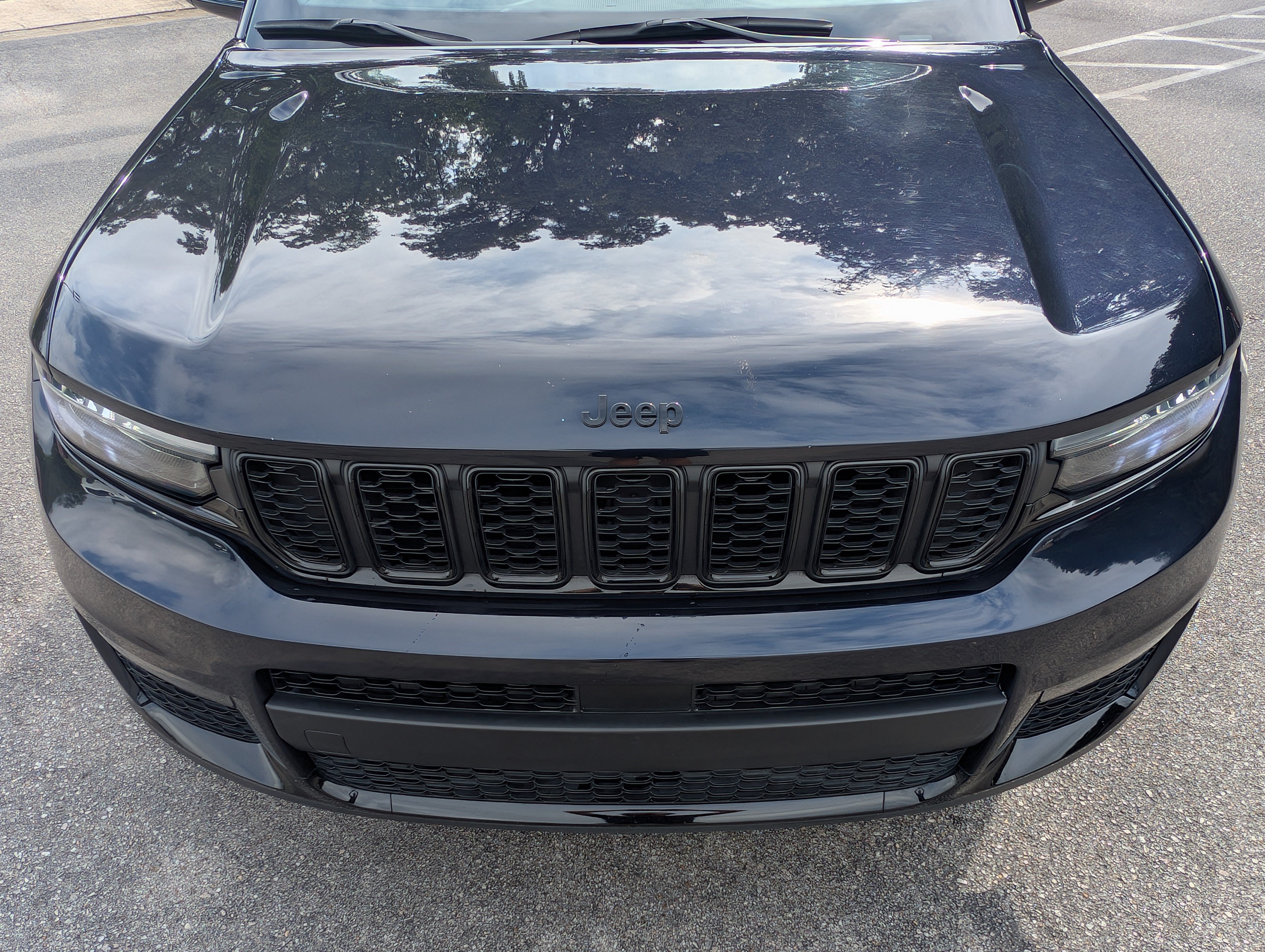 Used 2024 Jeep Grand Cherokee L Limited w/ Black Appearance Package AWD/4WD image 12