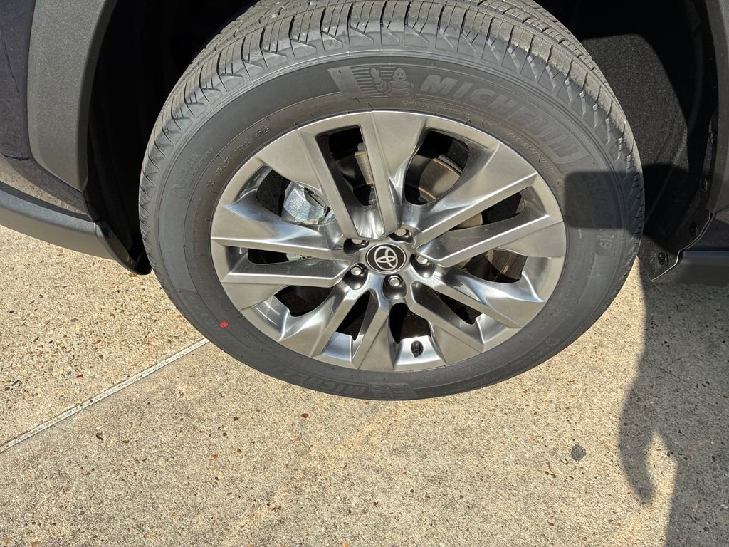 New 2025 Toyota RAV4 Limited image 36