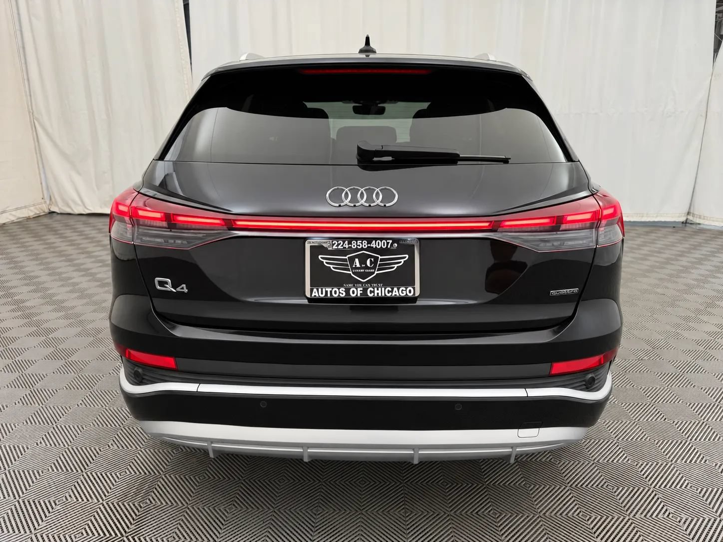 Used 2023 Audi Q4 e-tron Premium Plus w/ Premium Plus AWD/4WD image 6