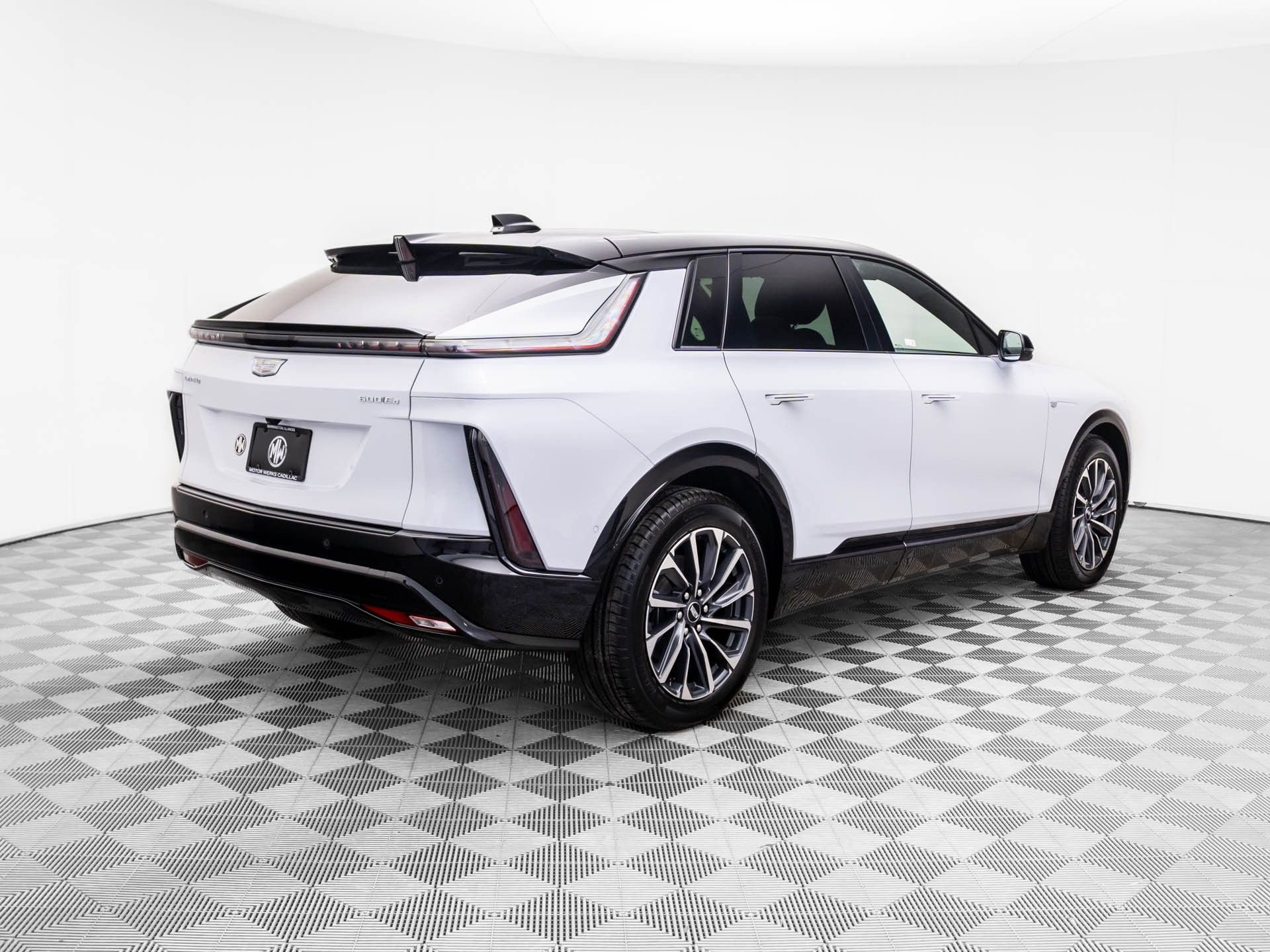 New 2026 Cadillac Lyriq Sport image 8